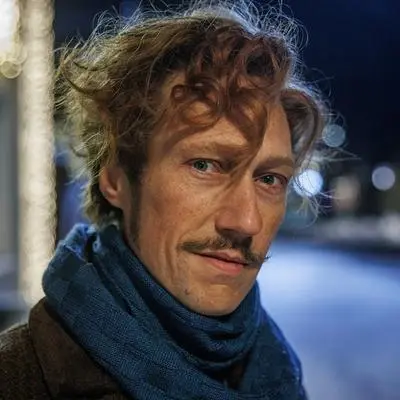 Simon J Berger
